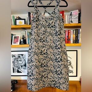 Merrell Technical Performance Dress | Opti-Wick | UPF 50+ | Size M | Like New